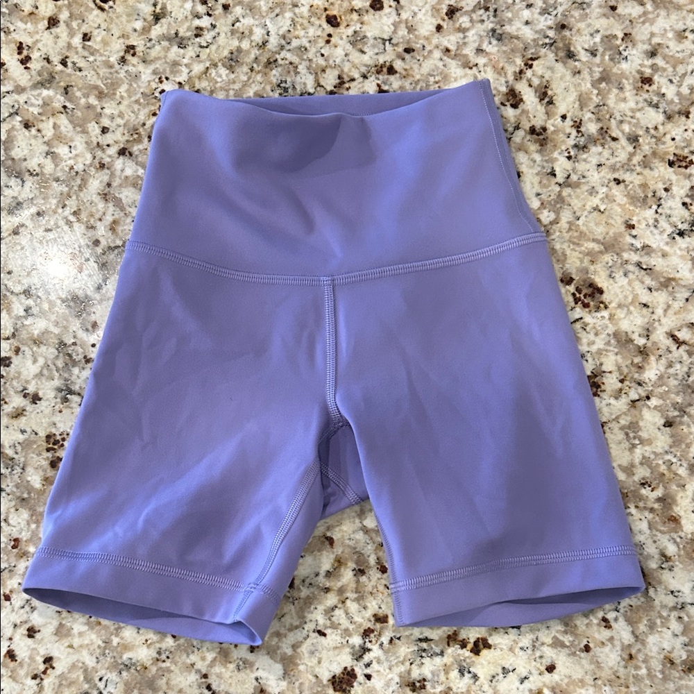 Lululemon wunder train highwaist shorts in lavendar